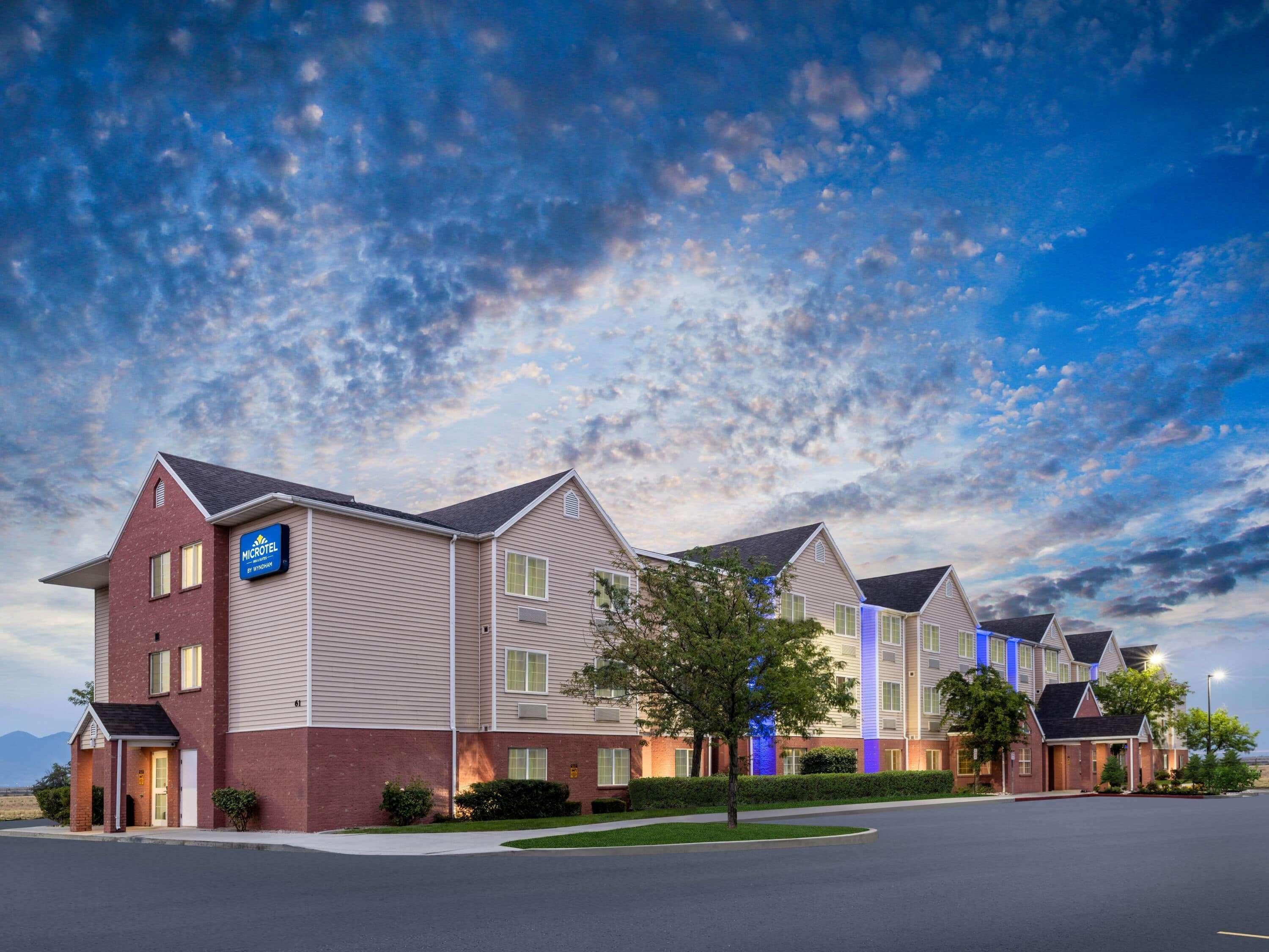 Microtel Inn & Suites By Wyndham Salt Lake City Airport Bagian luar foto